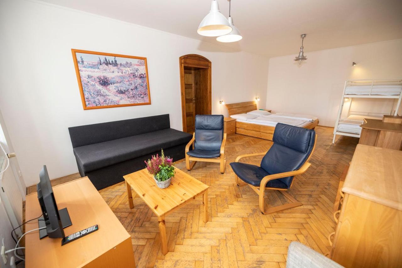 Hotel Praha Broumov Zewnętrze zdjęcie