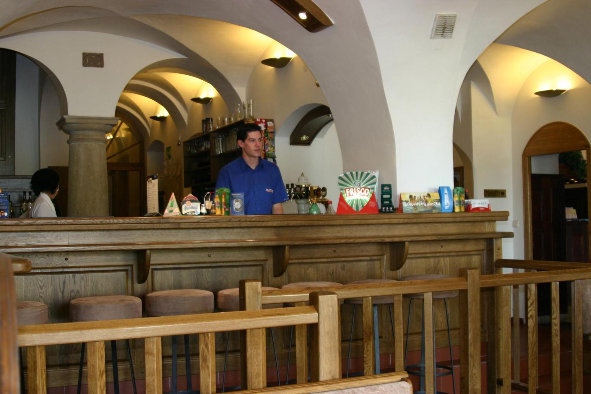 Hotel Praha Broumov Zewnętrze zdjęcie