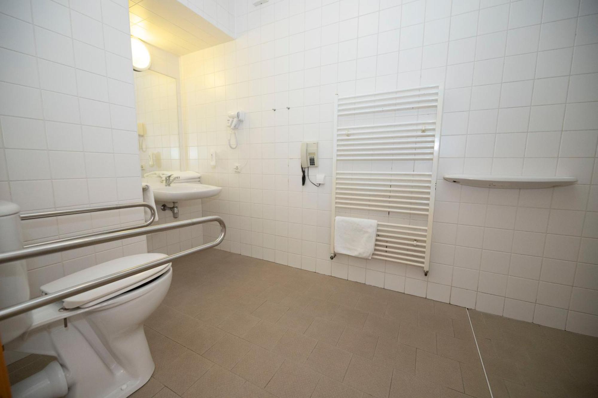 Hotel Praha Broumov Zewnętrze zdjęcie