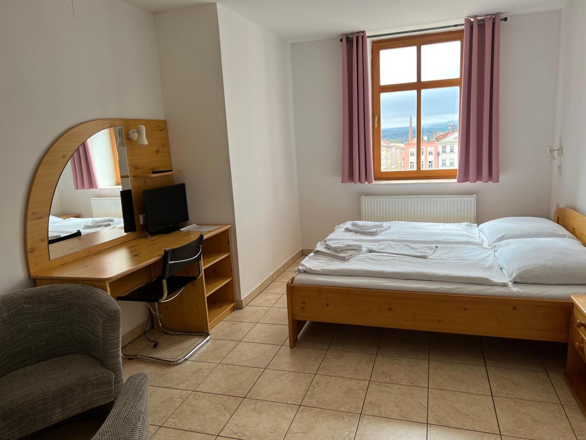 Hotel Praha Broumov Zewnętrze zdjęcie